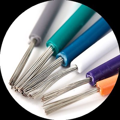 उच्च तापमान अनुप्रयोगों के लिए उत्कृष्ट विद्युत इन्सुलेशन के साथ रासायनिक प्रतिरोधी और लचीला पीएफए लीड वायर